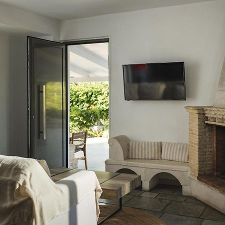 Binios Villa - Private Pool, Walking Distance From The Beach Vasilikí 외부 사진
