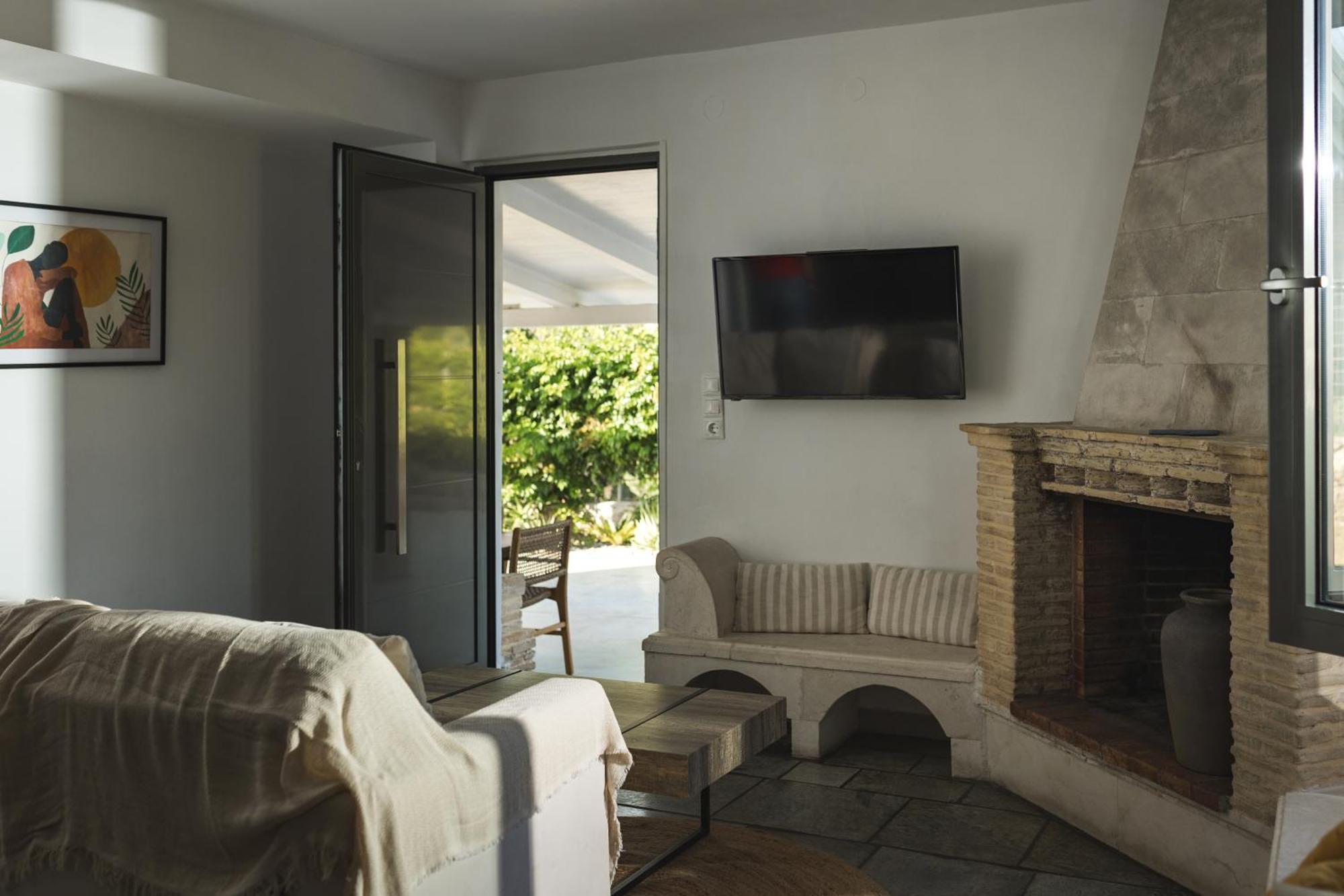 Binios Villa - Private Pool, Walking Distance From The Beach Vasilikí 외부 사진