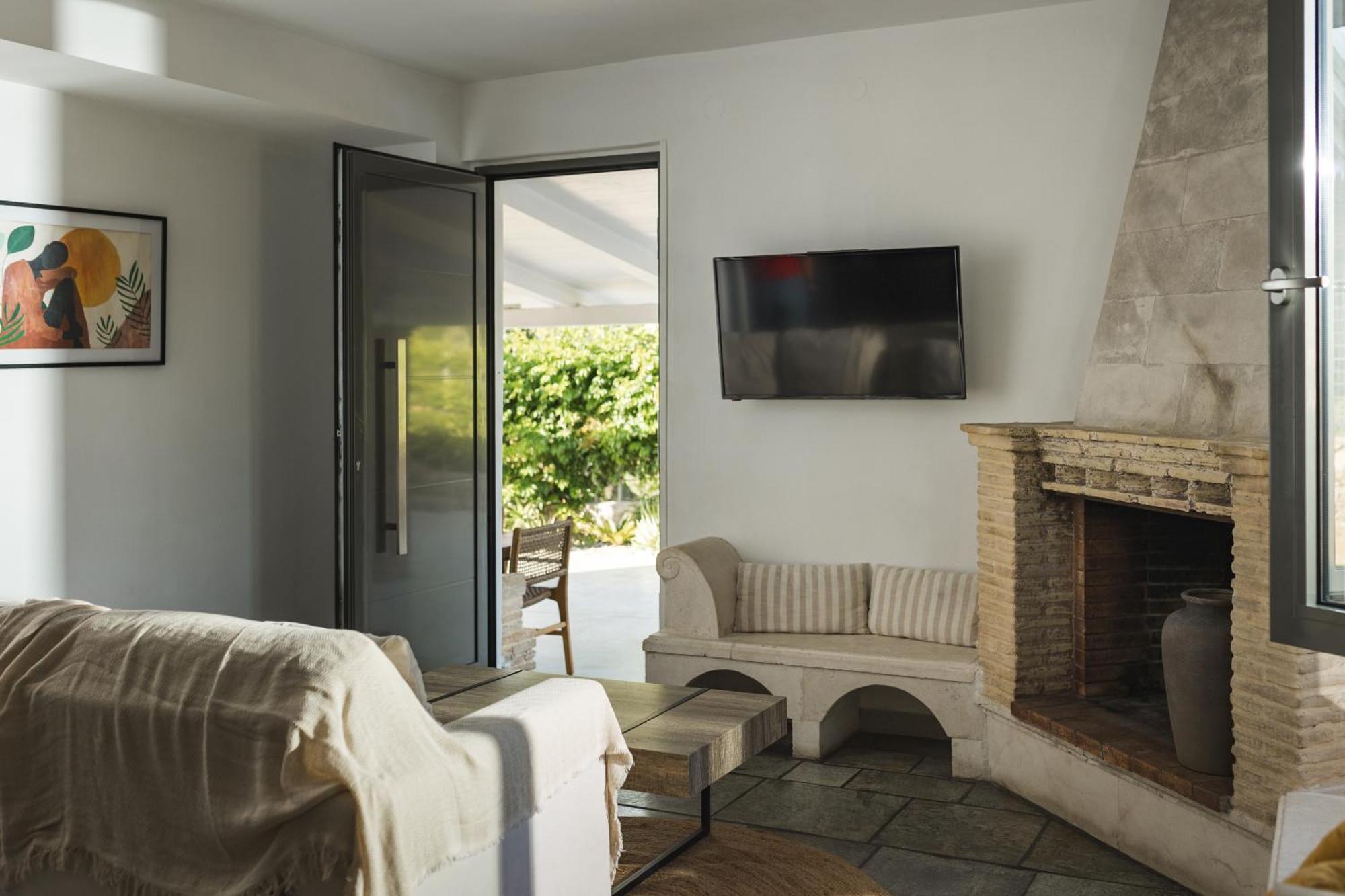 Binios Villa - Private Pool, Walking Distance From The Beach Vasilikí 외부 사진